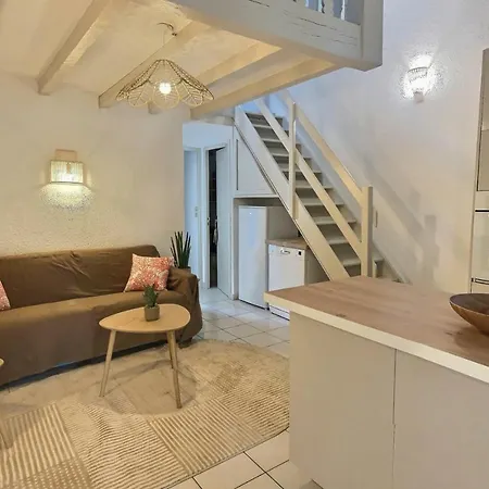 290m De La Plage, Pavillon Avec Terrasse Nyaraló *